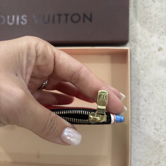 Authentic NEW Louis Vuitton Red Game On Neverfull Pochette Wristlet Pouch - Picture 5 of 10